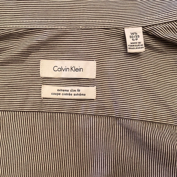 Like new condition. Calvin Klein dress shirt - Picture 4 of 4